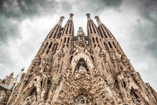 Barcelona: Sagrada Familia Guided Tour with Fast Track Access - Park Guell Combo Option, If You Want a Second Gaudí Stop