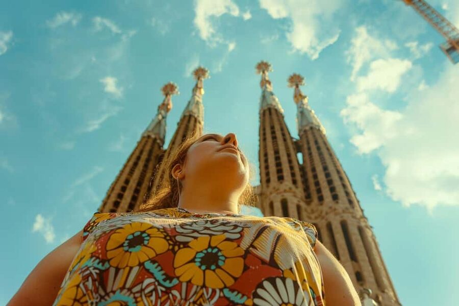 Barcelona: Sagrada Familia Guided Tour with Tower Access - Tour Length, Meet-Up Point, and What You Actually Get