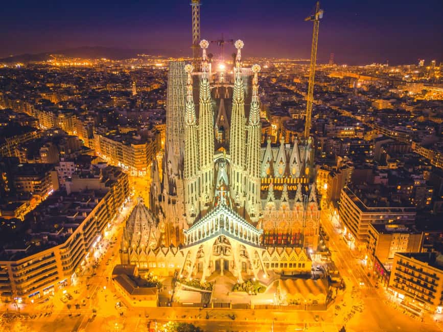 Barcelona: Sagrada Familia Guided Tour with Tower Access - The Inside Tour: Light, Symbolism, and a Building You Can Read