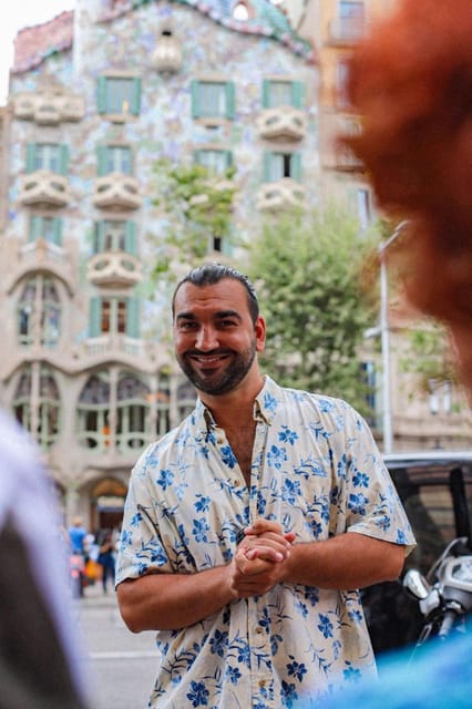 Barcelona: Sagrada Familia, Modernism, and Old Town Tour - Temple of Augustus and El Mural del Petó: Ancient Layers in Plain Sight
