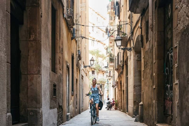 Barcelona: Sagrada Familia or City Tour by Bike or eBike - Cost and value: what the $33 price really covers