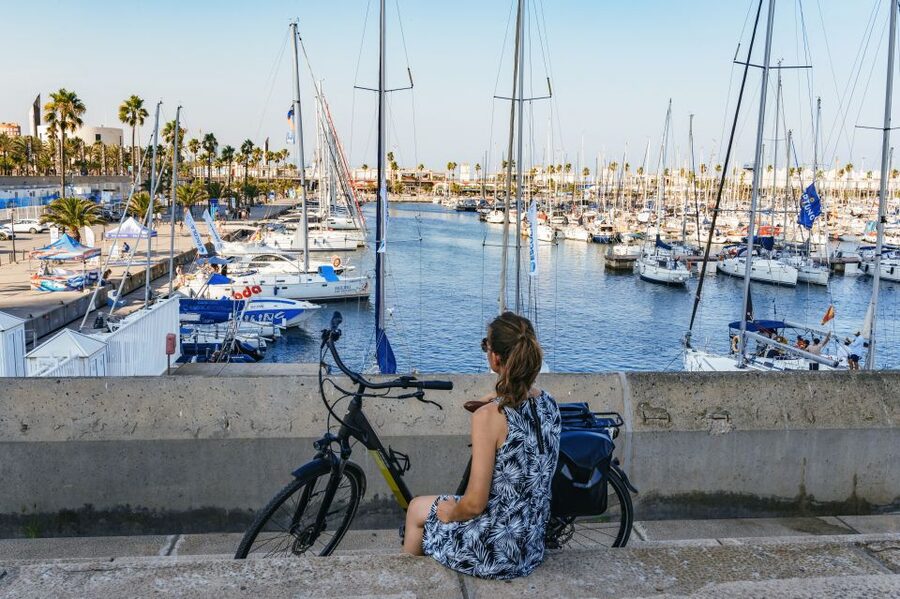 Barcelona: Sagrada Familia or City Tour by Bike or eBike - Parc de la Ciutadella: a green reset before the big Gaudí hits