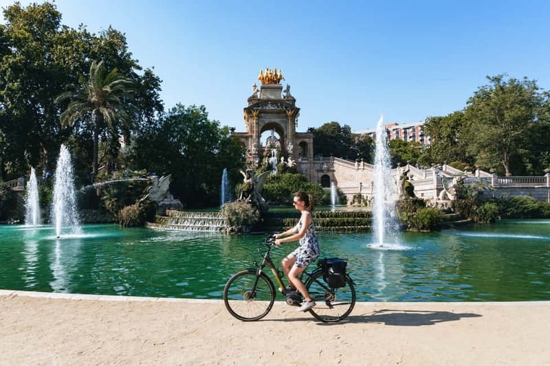 Barcelona: Sagrada Familia or City Tour by Bike or eBike - 11am Gaudí route: Sagrada Familia plus Casa Batlló and Casa Milà