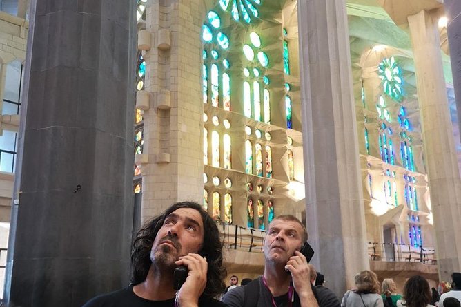 Barcelona: Sagrada Familia, Park Guell & Tapas Private Tour - Las Ramblas, Palau Güell, and Plaça Reial to La Boqueria