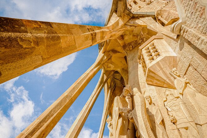 Barcelona: Sagrada Familia Priority Access & Guided Tour - The 75 minutes inside: what happens, and how you make the most of it