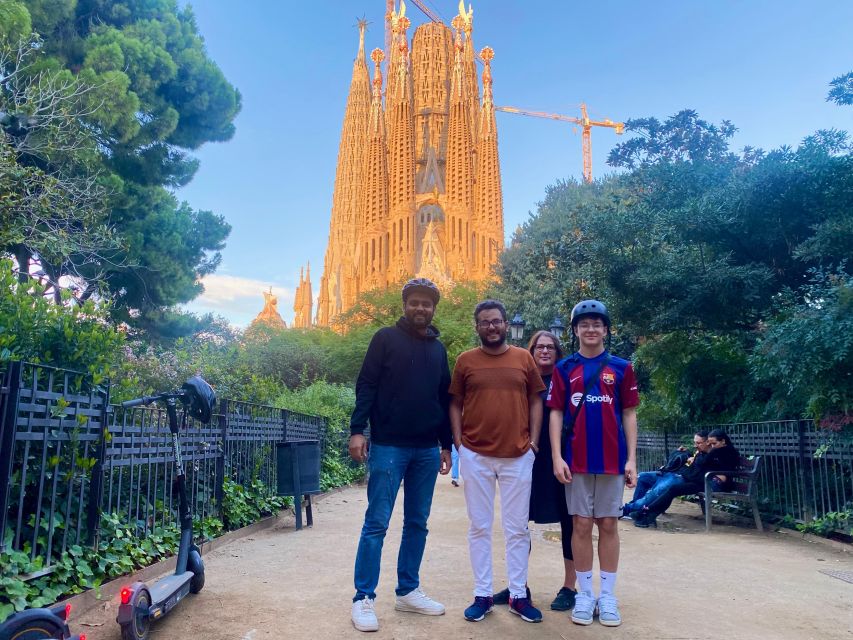 Barcelona: Sagrada Familia Private E-Scooter Tour - Why an e-scooter loop works so well for Barcelona