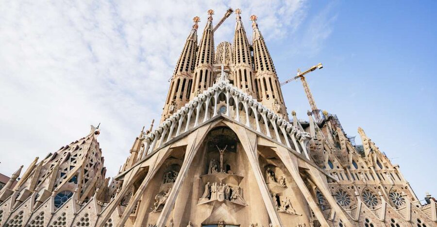 Barcelona: Sagrada Familia Skip-the-Line Entry Ticket & Tour - Entering the Nave: Stained Glass Light and Gaudí’s Column Forest