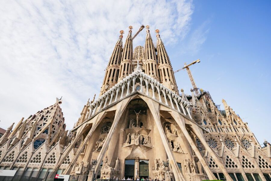 Barcelona: Sagrada Familia Skip-the-Line Entry Ticket & Tour - Sagrada Familia Schools: A Work Site With a Human Side