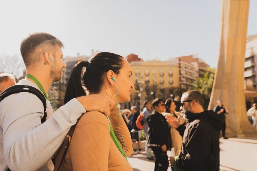 Barcelona: Sagrada Familia Skip-the-Line Guided Tour - Sagrada Familia Schools: The People Behind the Stone