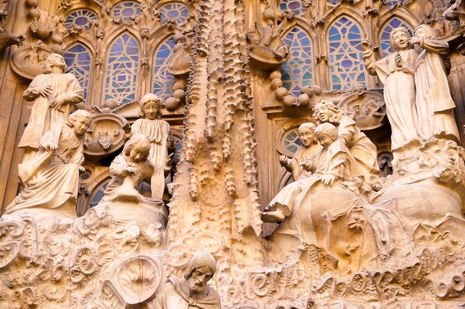 Barcelona: Sagrada Familia Skip-the-Line Guided Tour and Tickets - Museum stop: plaster models, hand-drawn illustrations, and design sketches