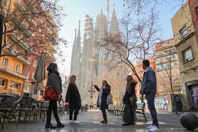 Barcelona: Sagrada Familia Skip The Line Insider Guided Tour - Getting inside Sagrada Familia fast, and why it changes everything