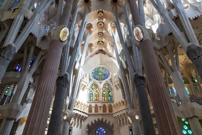 Barcelona: Sagrada Familia Skip The Line Insider Guided Tour - What you do not get: tower access and limits