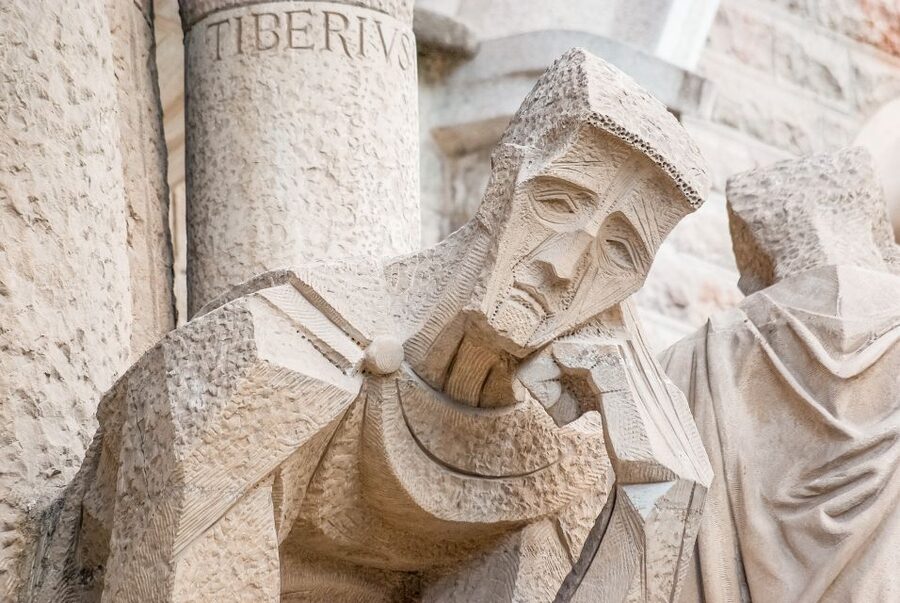Barcelona: Sagrada Família Skip the Line Tour & Entry Ticket - Practical Tips for a Smooth Sagrada Família Visit