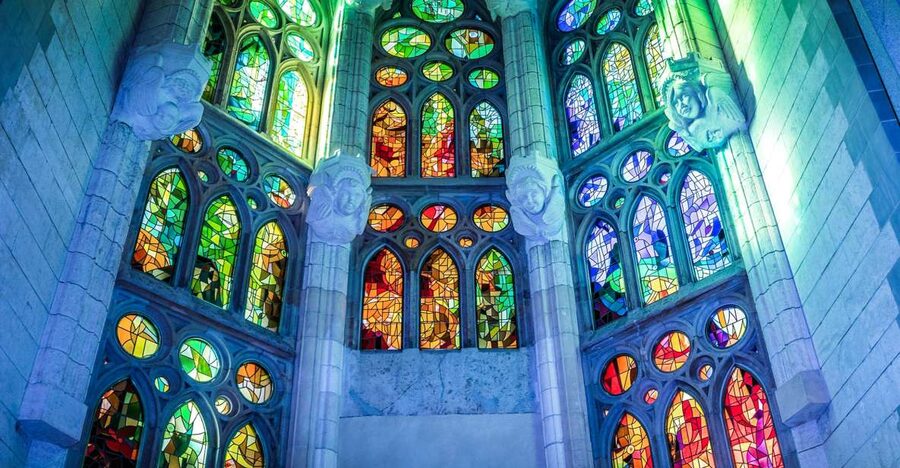 Barcelona: Sagrada Família Skip the Line Tour & Entry Ticket - Where to Meet by the Fanal Modernista (Avenida Gaudí 1)