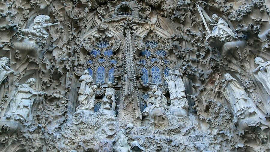 Barcelona: Sagrada Família Skip the Line Tour & Entry Ticket - Who This Tour Fits Best (and Who Might Skip It)