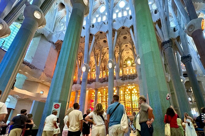 Barcelona Sagrada Familia Small Group Guided Tour - Skip-the-line Sagrada Familia entry, with your date locked in