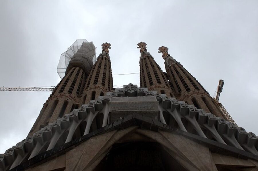 Barcelona: Sagrada Familia Tour of the Facades in German - Key things I’d circle before you go