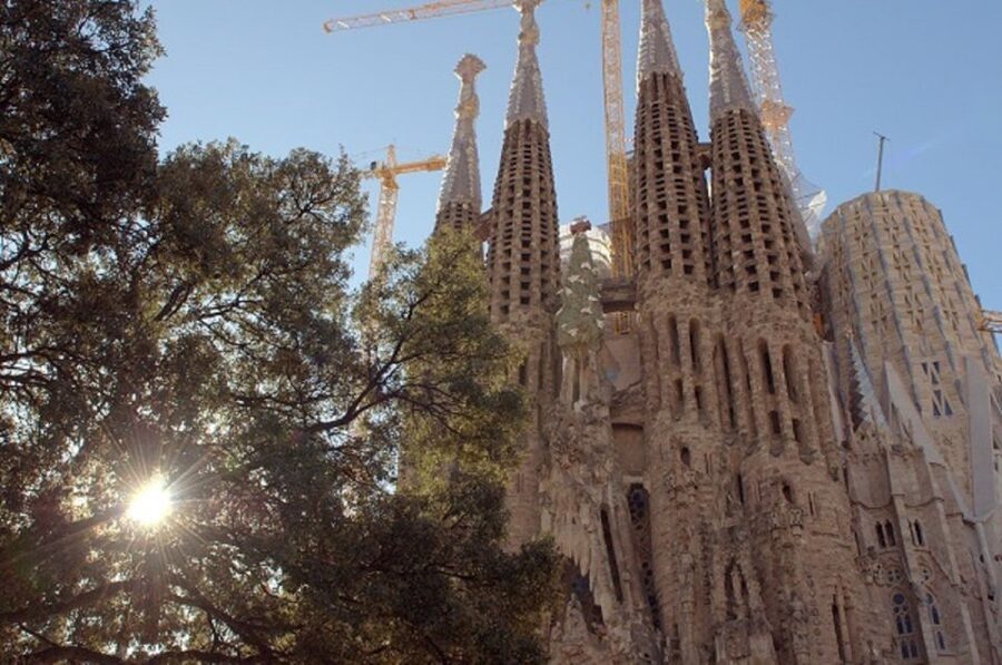 Barcelona: Sagrada Familia Tour of the Facades in German - What the Reviews Got Right, Especially About the Guide