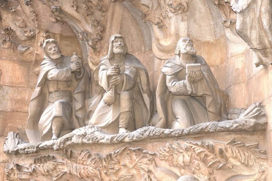 Barcelona: Sagrada Familia Tour of the Facades in German - Where to Meet and How to Start Right Away