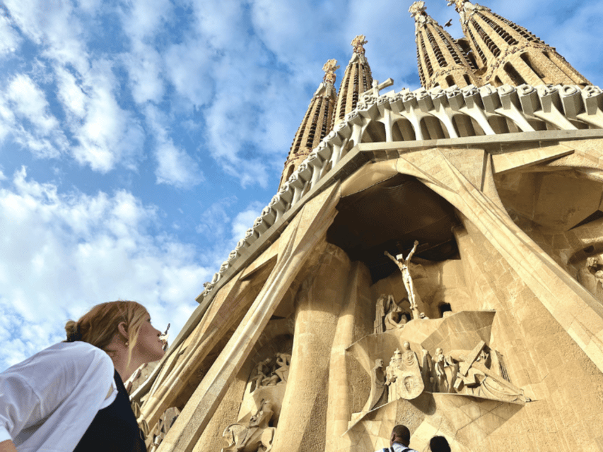 Barcelona: Sagrada Família Tour with Skip-the-Line Access - Should you book this Sagrada Família tour?