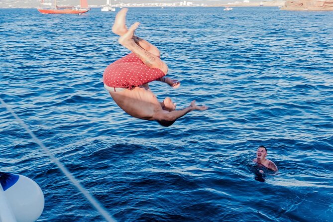 Barcelona Sailing Cruise and Party Passport Experience - Discounts are included, but the club bill is still real
