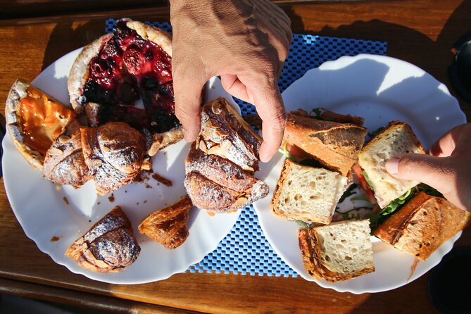 Barcelona Sailing Experience: Spanish Tapas and Premium Open Bar - Tapas and a premium open bar: why it changes the whole mood