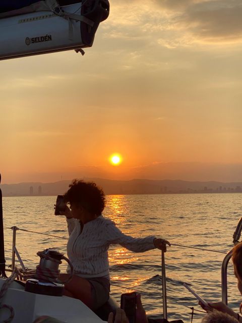 Barcelona: Sailing Tour with a Glass of Cava - The cava moment: timing, taste, and why it feels right at sea