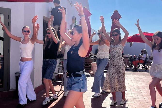 Barcelona Sangria & Salsa Dance Class with Bottomless Drinks - Where You Meet at Safestay Passeig de Gràcia
