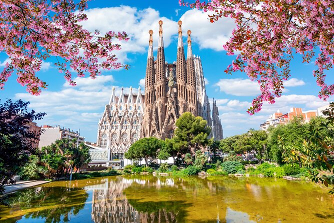 Barcelona Scavenger Hunt and Sights Self-Guided Tour - Casa Amatller: Where the Hunt Teaches You to Look Twice
