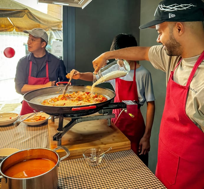 Barcelona: Seafood Paella ★Maestro★ & Tapas & Sangria - Inside the Class: How You Build a Seafood Paella Together