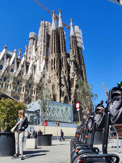 Barcelona Segway Tour: ❤️Gaudi Highlights❤️ - Free Segway training, helmet, and a quick safety rhythm