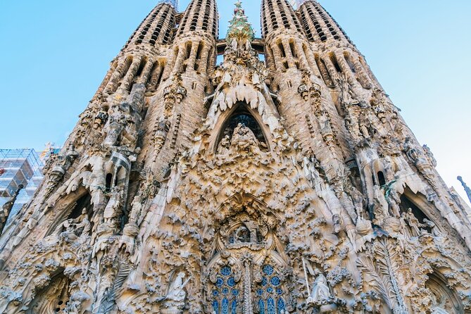 Barcelona Self-Guided Audio Tour - Sants, Plaça d’Espanya, and the Magic Fountain warm-up