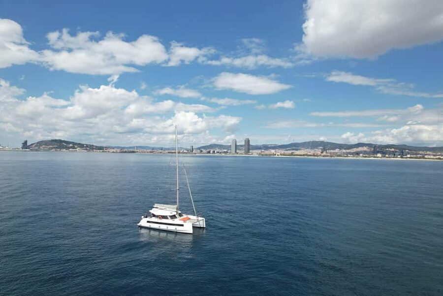 Barcelona: Shared cruise on a catamaran Drink+Local Tapa - Getting on board at Turtur Experience, and what the first minutes feel like