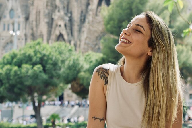 Barcelona Sightseeing by Bike with Photo Shooting and Tapas - Sagrada Familia and Casa Batlló, Two Gaudí Stops Done the Easy Way