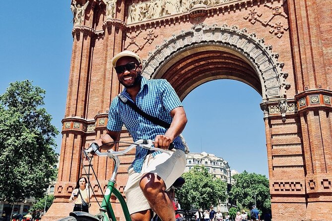 Barcelona Sightseeing by Bike with Photo Shooting and Tapas - Tapas Are Included, So Treat This Like Lunch, Not a Snacking Detour