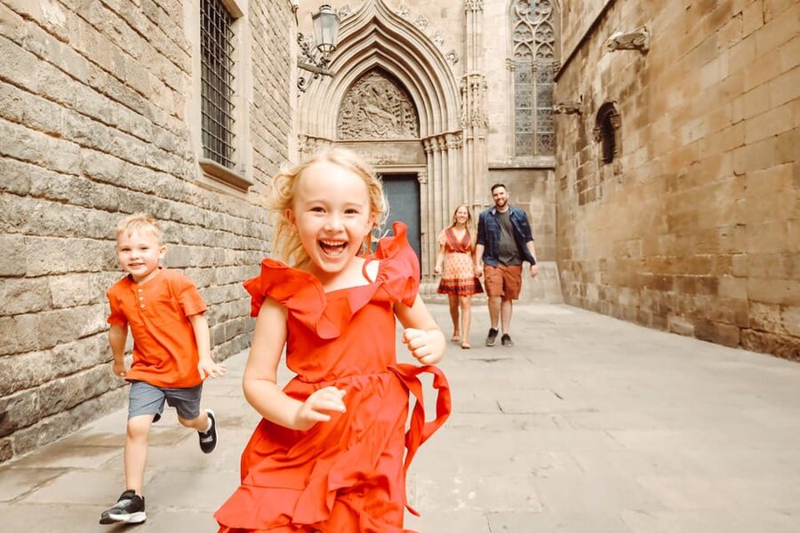 ✅ Barcelona: Sightseeing Professional Photoshoot Session - What This Barcelona Photo Tour Feels Like In Real Life