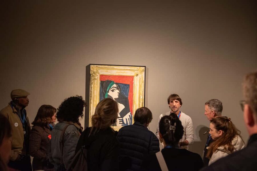 Barcelona: Skip-the-Line Guided Tour of the Picasso Museum - Where the tour starts: Palau Dalmases and the fast start