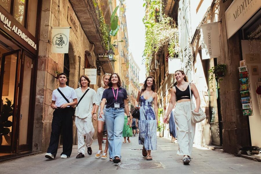Barcelona: Small Group Gothic, Tapas & Churros Tour! - How to make it work with your Barcelona day plan