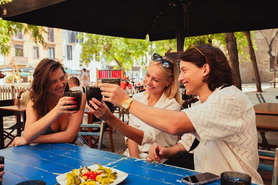 Barcelona: Small Group Gothic, Tapas & Churros Tour! - Getting oriented: Plaça Catalunya, Hard Rock Cafè, and the first Gothic landmarks