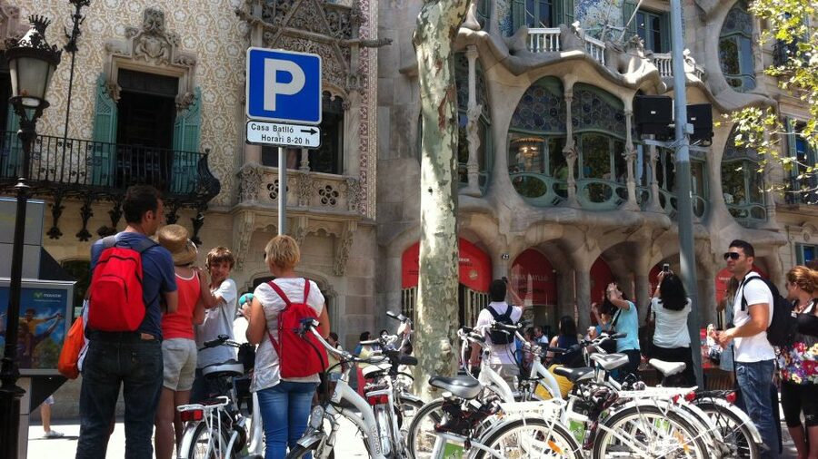 Barcelona: Small Group or Private Bike Tour - Key highlights I’d plan my day around