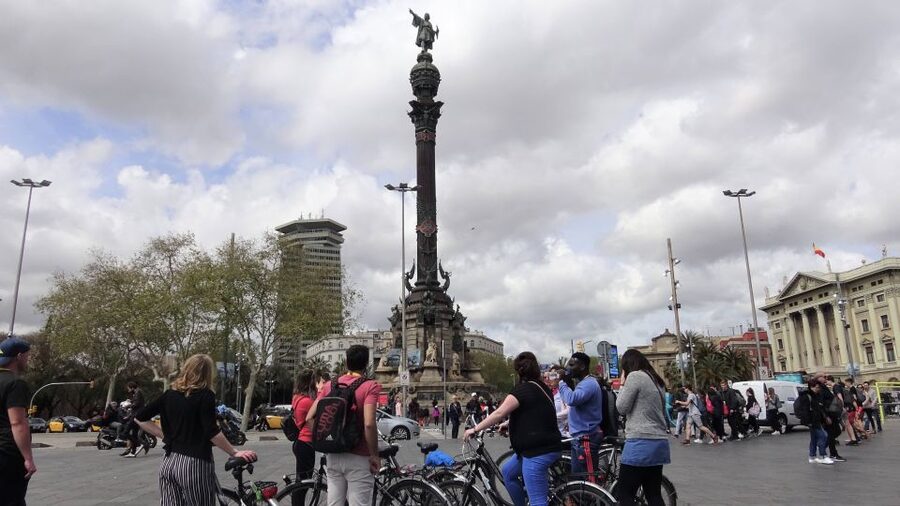 Barcelona: Small Group or Private Bike Tour - Who this tour suits best, and who should look elsewhere