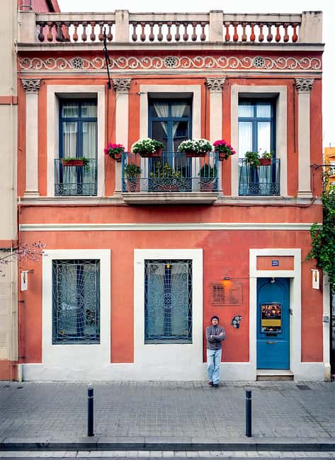 Barcelona: Solo Piano Intimate concerts in Barcelona - La Casa dels Músics: the building details you’ll notice once the lights change
