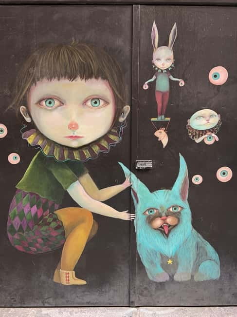 Barcelona: Street Art & Visit to Galleries Tour - Barcelona Museum of Contemporary Art, a bridge between worlds