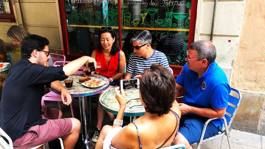 Barcelona: Street Food & Sightseeing Tour with Local Market - Dietary needs and allergies: the rules you should take seriously