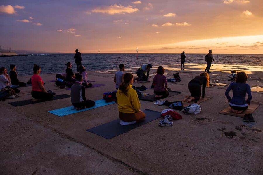 Barcelona: Sunrise Yoga by the Sea & Morning Dip - A Few Small Tips That Make the Whole Thing Smoother
