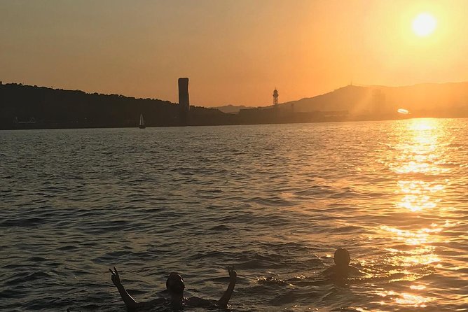 Barcelona Sunset and Day Sailing Cruise - Small-group size: why eight people changes the whole vibe