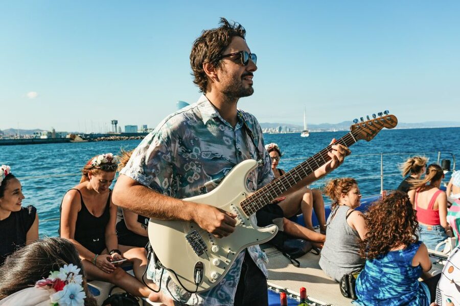 Barcelona: Sunset Catamaran Cruise with Live Music - Your Real Itinerary: Hoisted Sails, Silent Sailing, Sunset, Return