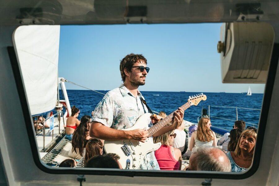 Barcelona: Sunset Catamaran Cruise with Live Music - What to Wear and Bring When the Sun Drops