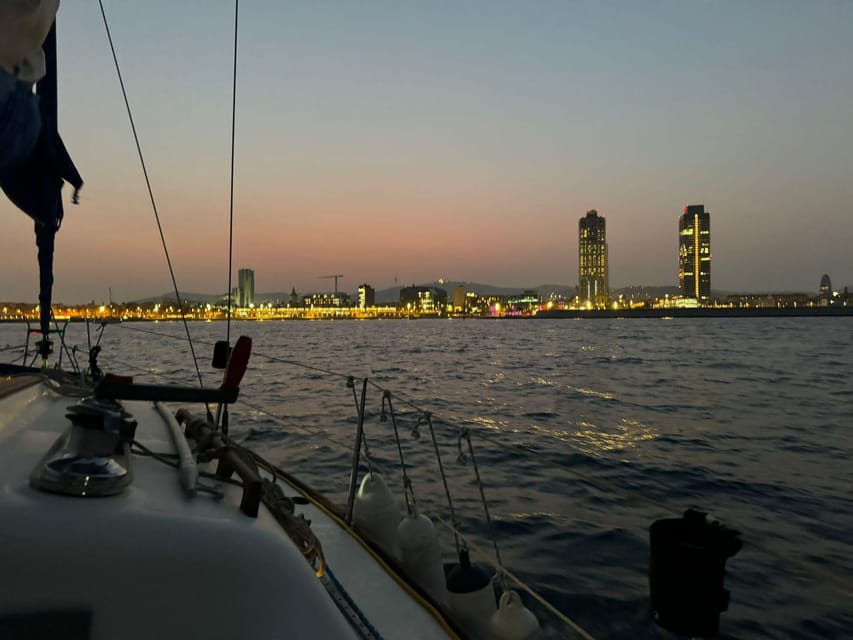 Barcelona: Sunset Sailboat Cruise with Drinks and Snacks - Getting to Gate 8-9, Mooring 901 without wasting time