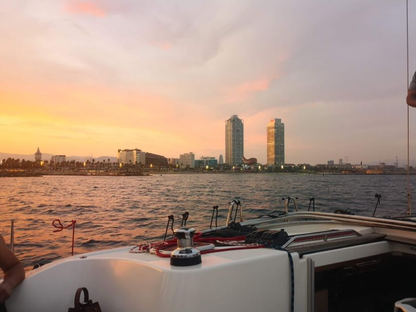 Barcelona: Sunset Sailing Experience with Snacks and Cava - Captains and guides: the human factor that makes it fun